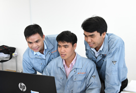 ベトナム人スタッフイメージ05